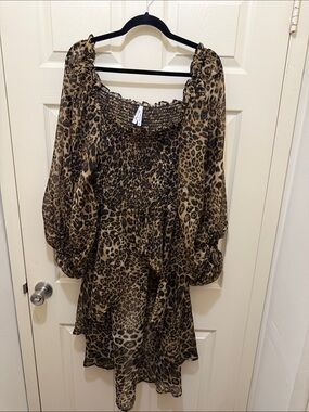 Leopard Print Smocked Peasant top - Brown/Black